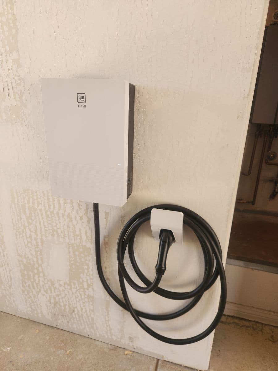 Innovative GM Energy Charging Station Installed in North Scottsdale image